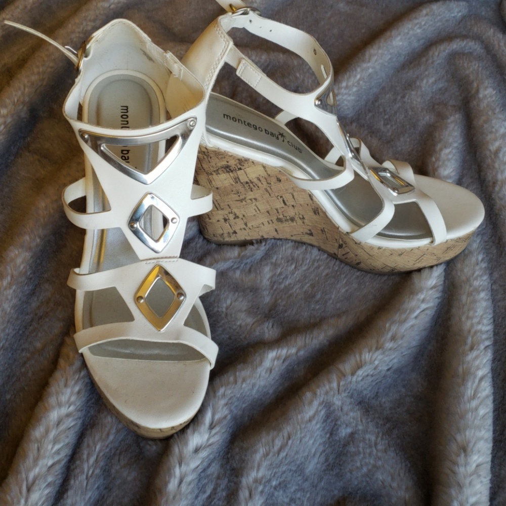 Dressy wedges